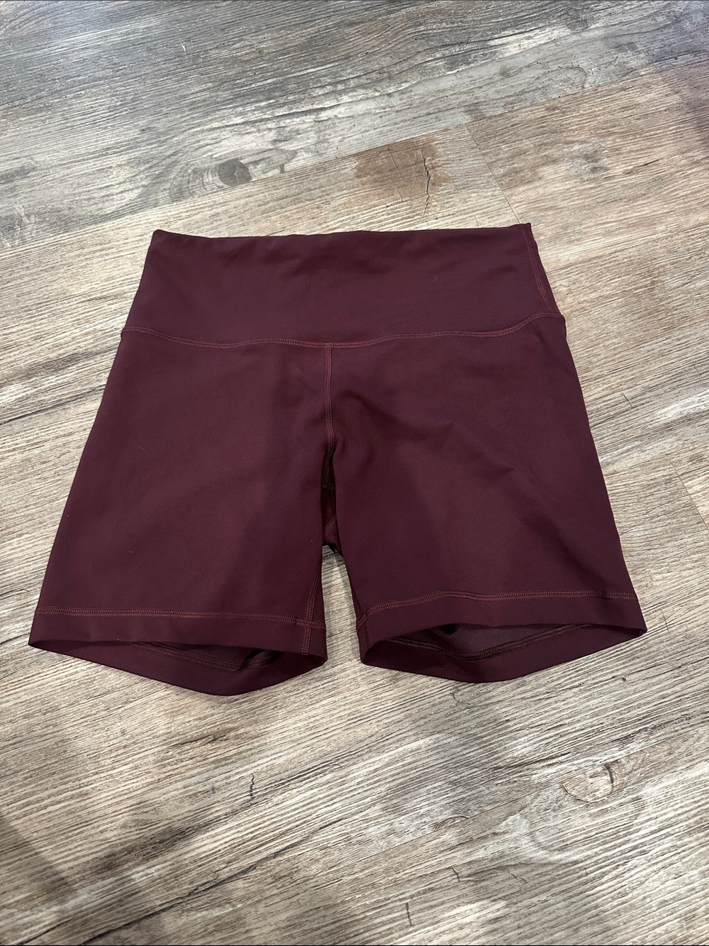 Lululemon Wunder Train High-Rise Short 6"Goodnight Plum sz 10